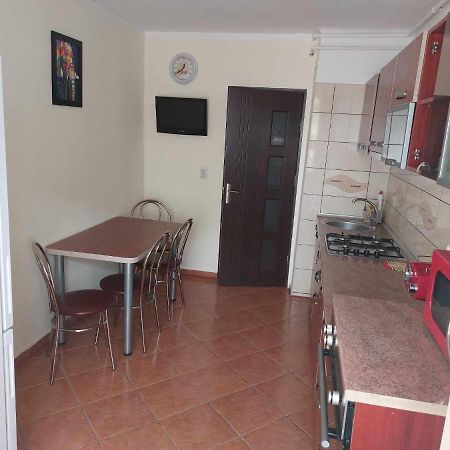 Eugenia Apartament Ploieşti Exteriör bild